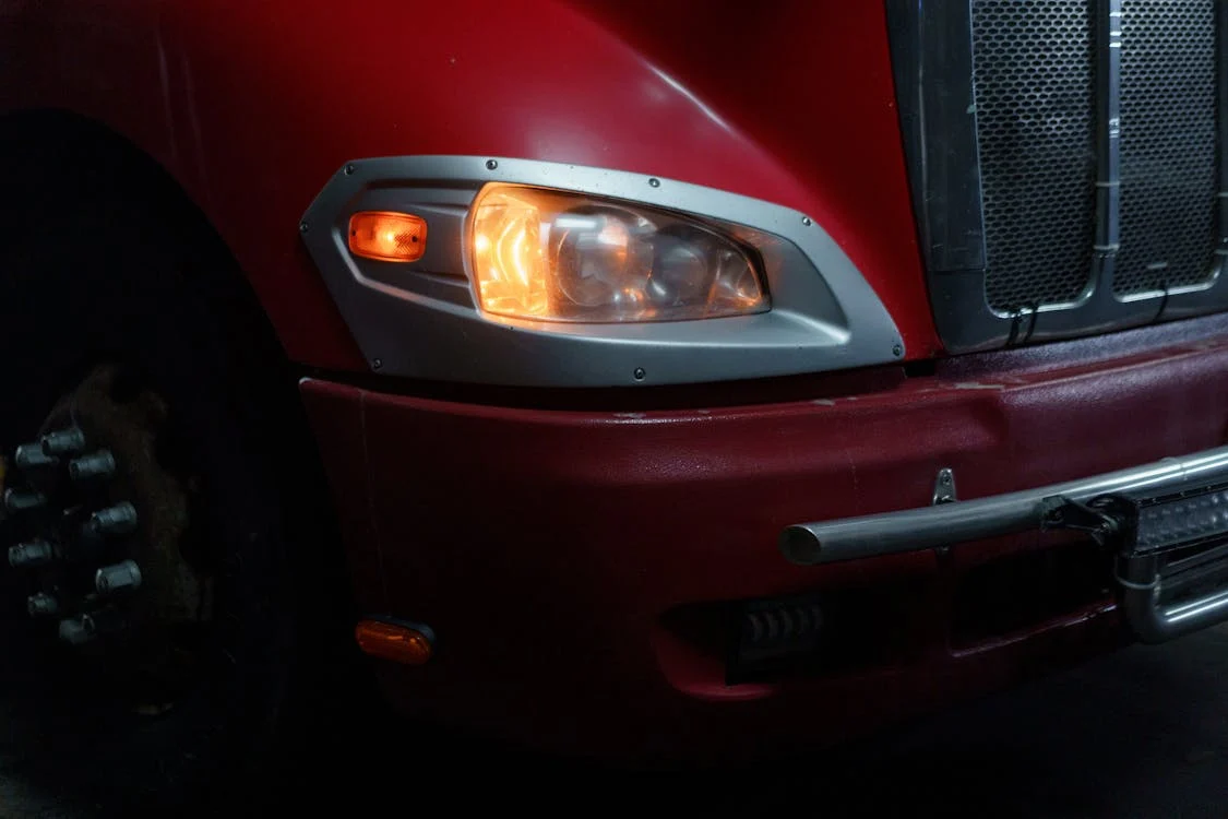 Stages of bumper repair<br />

