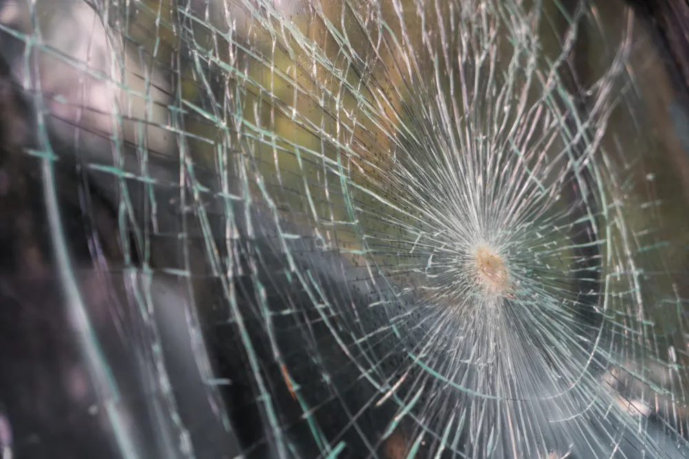 Typical auto glass replacement: how, where, how much?